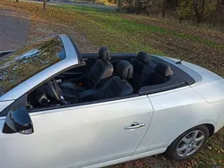 Weiß Gebraucht 2010 Renault Mégane Cabriolet Luxe Cabrio | 6.400 € (Etwas zu teuer)