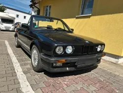 Schwarz Gebraucht 1989 BMW 320 Cabriolet Cabrio | 13.000 €
