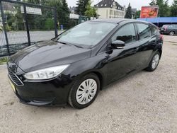 Schwarz Gebraucht 2014 Ford Focus Limousine | 5.500 € (Fairer Preis)