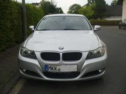 Silber Gebraucht 2011 BMW 318 Lifestyle Limousine | 5.300 € (Guter Preis)