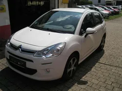 Polarweiss Gebraucht 2017 Citroën C3 PureTech Kleinwagen | 7.490 € (Guter Preis)