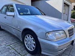 Silber Gebraucht 1999 Mercedes C220 Elegance Limousine | 2.100 € (Superpreis)