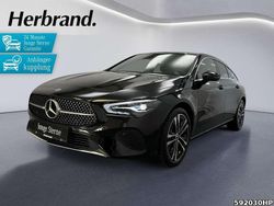 Metalliclack kosmosschwarz Gebraucht 2025 Mercedes CLA200 Progressive Kombi | 34.970 € (Fairer Preis)
