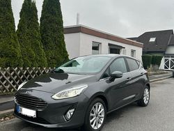 Grau Gebraucht 2020 Ford Fiesta Kleinwagen | 11.900 € (Guter Preis)