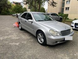 Silber Gebraucht 2002 Mercedes C240 Classic Limousine | 1.900 € (Fairer Preis)