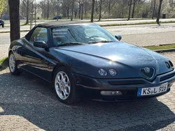 Schwarz Gebraucht 2001 Alfa Romeo Spider Cabrio | 15.000 €