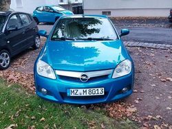 Blau Gebraucht 2005 Opel Tigra Cabrio | 1.000 € (Fairer Preis)