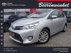 Platinsilber metallic Gebraucht 2016 Toyota Verso Comfort Van / Kleinbus | 13.480 € (Fairer Preis)