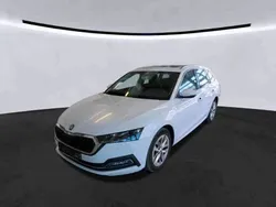 Weiß Gebraucht 2021 Skoda Octavia Style Kombi | 20.690 € (Guter Preis)