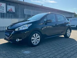 Noir perla nera Gebraucht 2015 Peugeot 208 Active Kleinwagen | 6.890 € (Fairer Preis)
