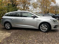Silber Gebraucht 2020 Renault Mégane IV Business Limousine | 12.999 € (Fairer Preis)