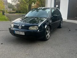 Gebraucht 2002 VW Golf IV Kleinwagen | 1.999 € (Etwas zu teuer)