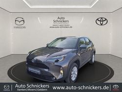 Marlingrau metallic Gebraucht 2022 Toyota Yaris Hybrid Comfort SUV | 20.240 € (Guter Preis)