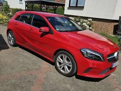 Rot Gebraucht 2017 Mercedes 180 Urban Limousine | 14.500 €