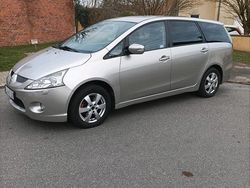 Silber Gebraucht 2009 Mitsubishi Grandis Limousine | 3.000 € (Etwas zu teuer)