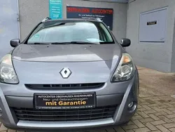Grau Gebraucht 2010 Renault Clio II Dynamique Limousine | 3.200 € (Fairer Preis)