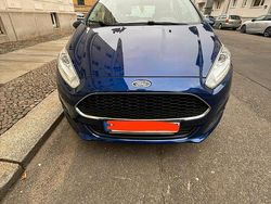 Blau Gebraucht 2017 Ford Fiesta Trend Kleinwagen | 6.500 €