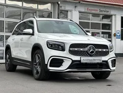 Schwarz Gebraucht 2024 Mercedes GLB220 AMG line SUV | 46.900 € (Fairer Preis)