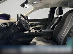 Schwarz Gebraucht 2022 Peugeot 3008 Allure SUV | 25.680 € (Etwas zu teuer)