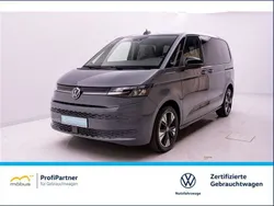 Grau Gebraucht 2023 VW T7 Life Van | 50.885 € (Guter Preis)