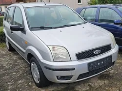 Silber Gebraucht 2004 Ford Fusion Trend Limousine | 850 € (Superpreis)