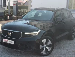 Black solid (stone) / solid Gebraucht 2023 Volvo XC40 Core SUV | 25.900 € (Guter Preis)