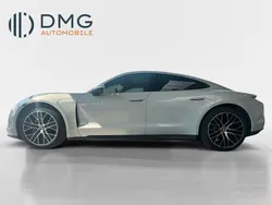 Weiß Gebraucht 2022 Porsche Taycan Basis Limousine | 55.999 € (Superpreis)