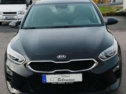 Zilinaschwarzmetallic Gebraucht 2021 Kia Ceed Vision Kleinwagen | 12.900 € (Guter Preis)