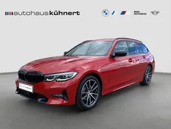 Melbourne rot metallic Gebraucht 2022 BMW 320 Sport Line Kombi | 30.355 € (Fairer Preis)