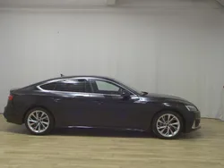 Mythosschwarz metallic Gebraucht 2022 Audi A5 Sportback Advanced Limousine | 25.280 € (Superpreis)