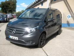 Grau Gebraucht 2021 Mercedes Vito Van / Kleinbus | 30.500 € (Superpreis)