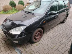 Schwarz Gebraucht 2004 Ford Focus Kombi | 899 € (Guter Preis)