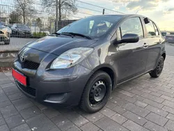 Grey metallic Gebraucht 2011 Toyota Yaris Cool Kleinwagen | 3.700 € (Fairer Preis)