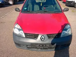 Rot Gebraucht 2009 Renault Clio II Kleinwagen | 999 €