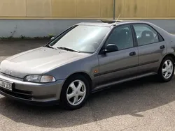 Grau Gebraucht 1992 Honda Civic Limousine | 10.500 €