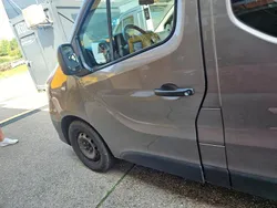 Grau Gebraucht 2016 Renault Trafic Van | 9.990 € (Etwas zu teuer)
