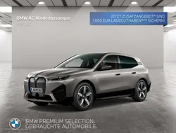 Grau Gebraucht 2024 BMW iX Sport Line SUV | 58.905 € (Etwas zu teuer)