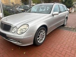 Silber Gebraucht 2005 Mercedes E200 Avantgarde Kombi | 3.900 € (Fairer Preis)