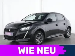 Schwarz Gebraucht 2023 Peugeot e-208 Allure Kleinwagen | 18.948 € (Guter Preis)