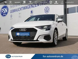 Weiß Gebraucht 2023 Audi A3 Sportback Basis Limousine | 22.980 € (Guter Preis)