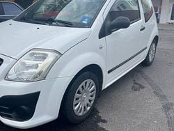 Weiß Gebraucht 2008 Citroën C2 Kleinwagen | 1.300 € (Guter Preis)