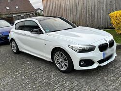 Weiß Gebraucht 2017 BMW 118 Coupé M Sport Coupé | 12.500 €