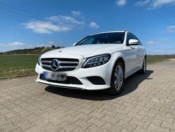 Weiß Gebraucht 2018 Mercedes C200 Avantgarde Kombi | 21.900 €