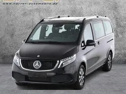 Schwarz Gebraucht 2024 Mercedes EQV300 Avantgarde Van / Kleinbus | 47.790 € (Fairer Preis)