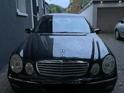 Schwarz Gebraucht 2003 Mercedes E240 Limousine | 6.500 € (Teuer)