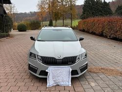 Grau Gebraucht 2018 Skoda Octavia RS Kombi | 15.500 € (Fairer Preis)