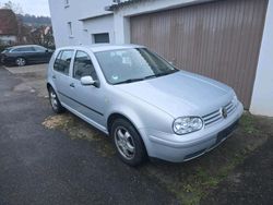 Silber Gebraucht 1998 VW Golf IV Kleinwagen | 1.850 €