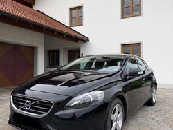 Schwarz Gebraucht 2013 Volvo V40 Kinetic Kombi | 7.400 € (Guter Preis)