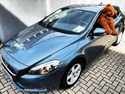 Blau Gebraucht 2013 Volvo V40 Momentum Kombi | 12.921 € (Fairer Preis)