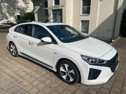 Weiß Gebraucht 2019 Hyundai Ioniq Premium Limousine | 13.990 € (Superpreis)